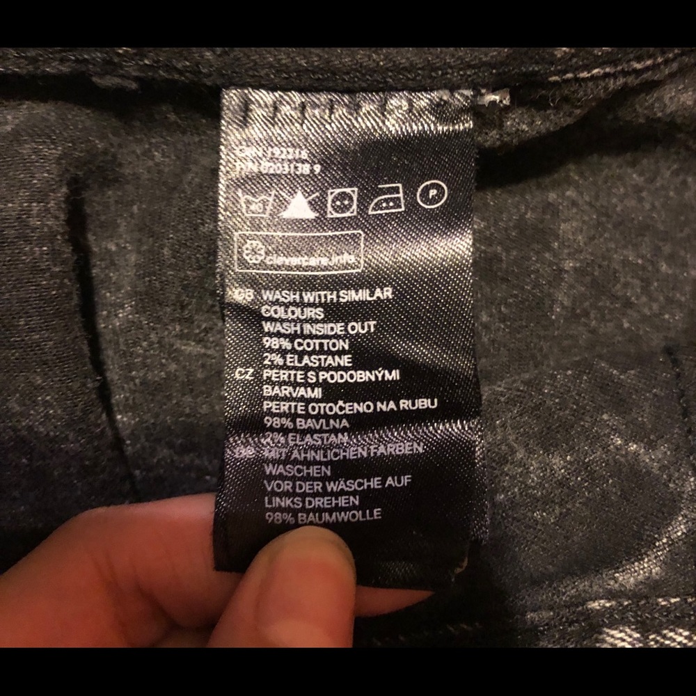 H&M Divided Gray Black Denim Skirt NWOT 26 waist - Picture 4 of 4